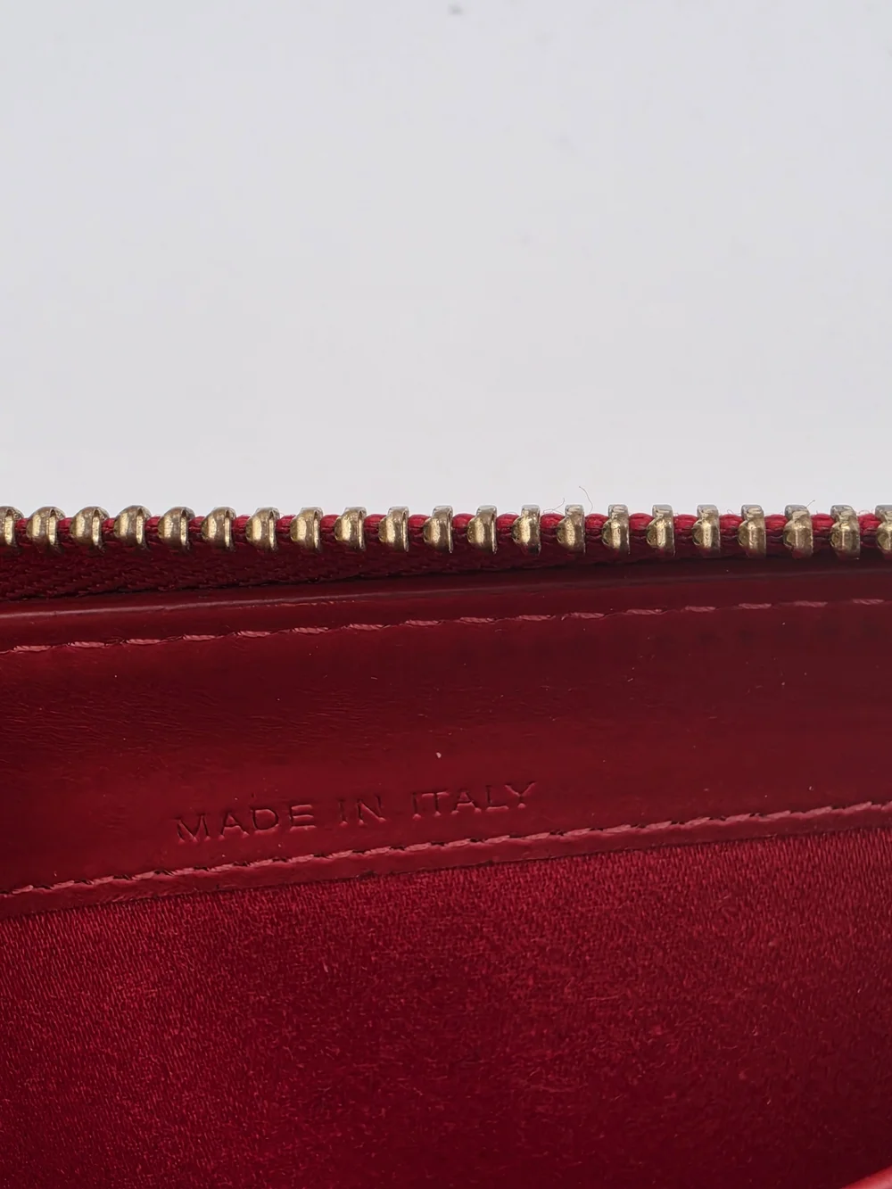 Christian Louboutin Red/Tan Panettone Wallet Featuring The Kraft Loubi COA(EUC)✨